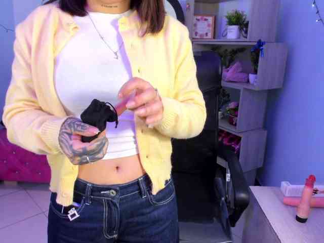 IsabellaSummer webcam