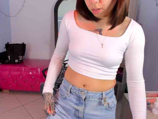 IsabellaSummer webcam