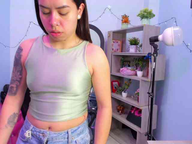 IsabellaSummer webcam