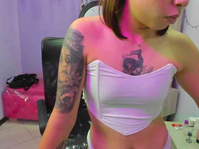 IsabellaSummer webcam