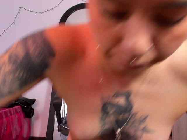 IsabellaSummer webcam