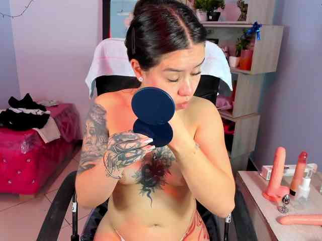 IsabellaSummer webcam
