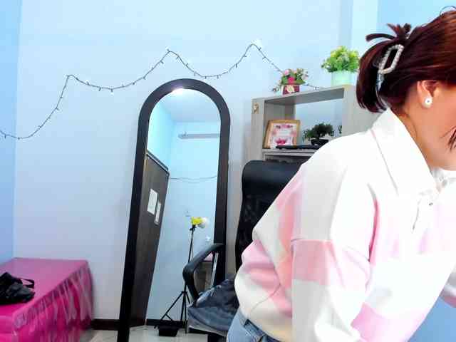 IsabellaSummer webcam