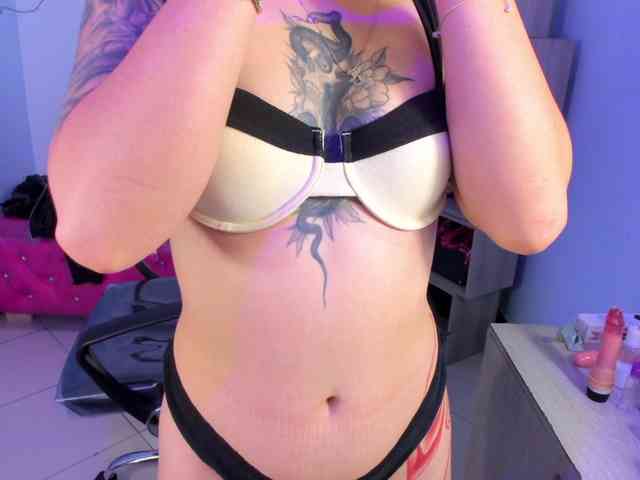 IsabellaSummer webcam