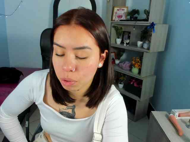 IsabellaSummer webcam