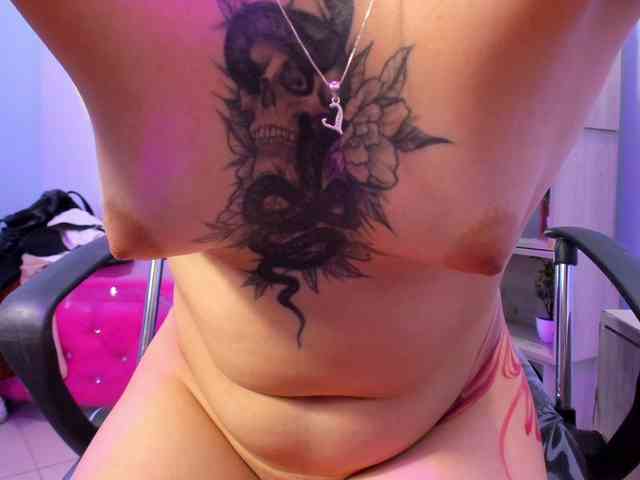 IsabellaSummer webcam