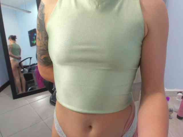 IsabellaSummer webcam