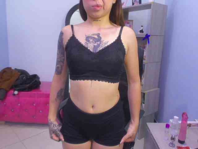 IsabellaSummer webcam