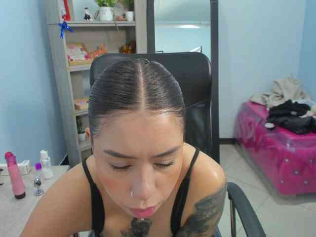 IsabellaSummer webcam