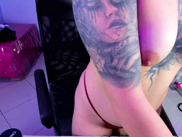 IsabellaSummer webcam