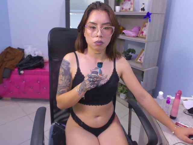 IsabellaSummer webcam