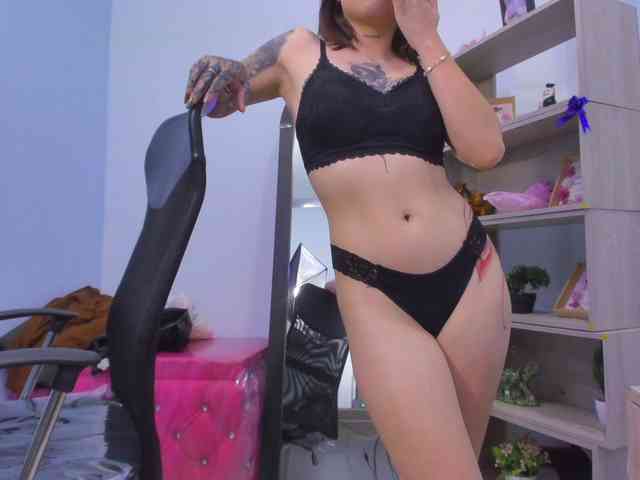 IsabellaSummer webcam