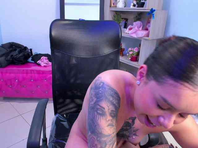 IsabellaSummer webcam