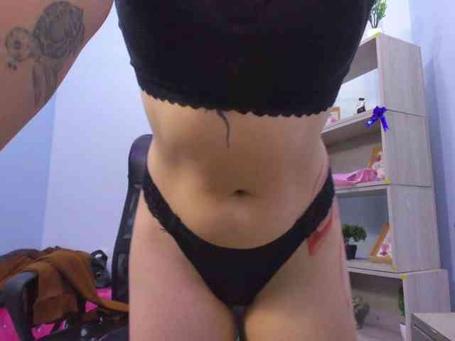 IsabellaSummer webcam