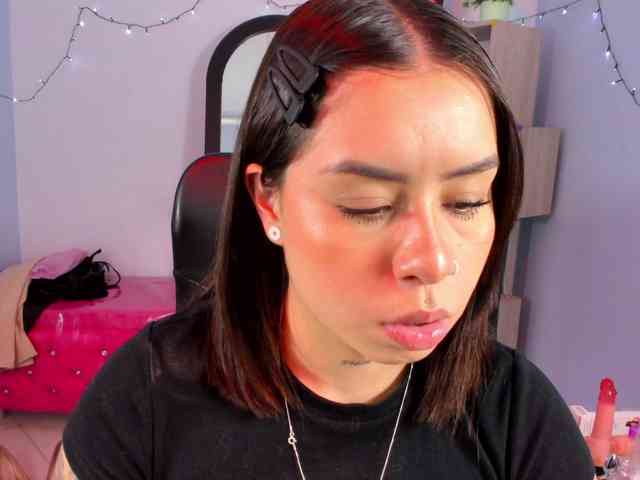 IsabellaSummer webcam