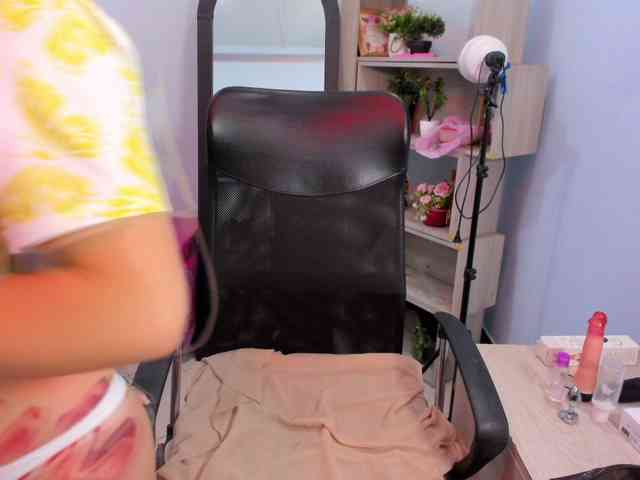 IsabellaSummer webcam
