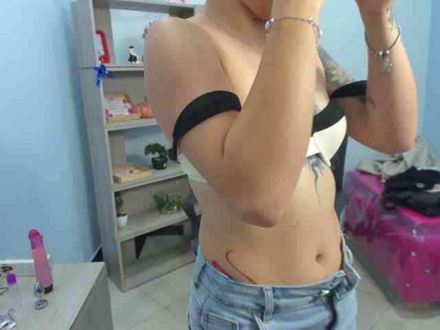 IsabellaSummer webcam