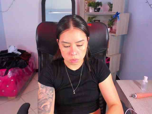 IsabellaSummer webcam