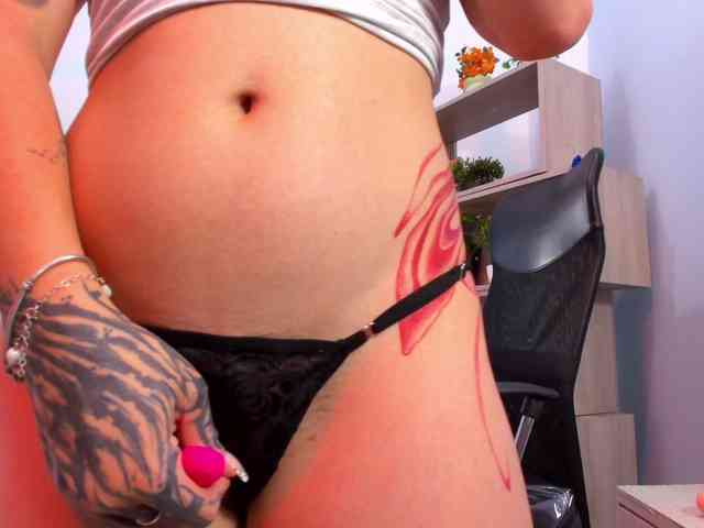 IsabellaSummer webcam