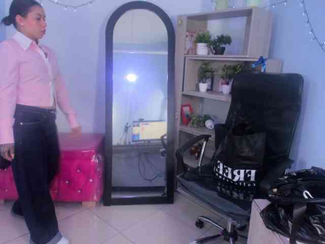 IsabellaSummer webcam