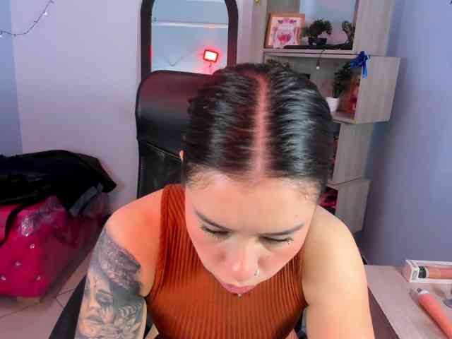 IsabellaSummer webcam