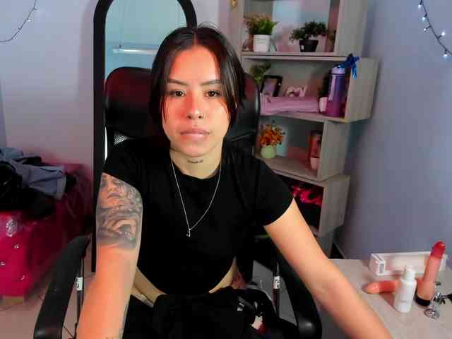 IsabellaSummer webcam