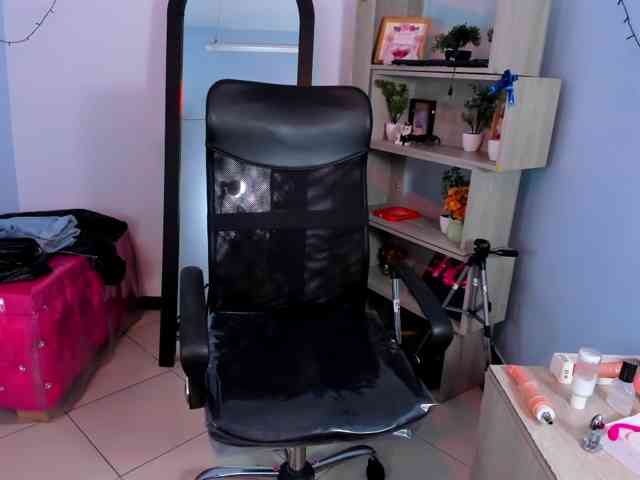 IsabellaSummer webcam