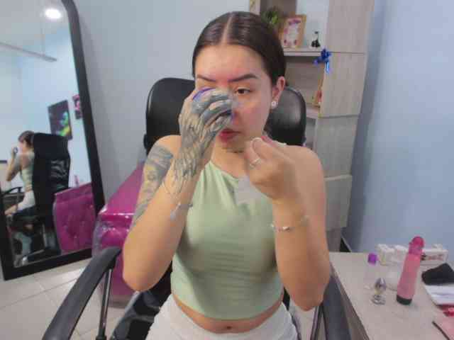IsabellaSummer webcam
