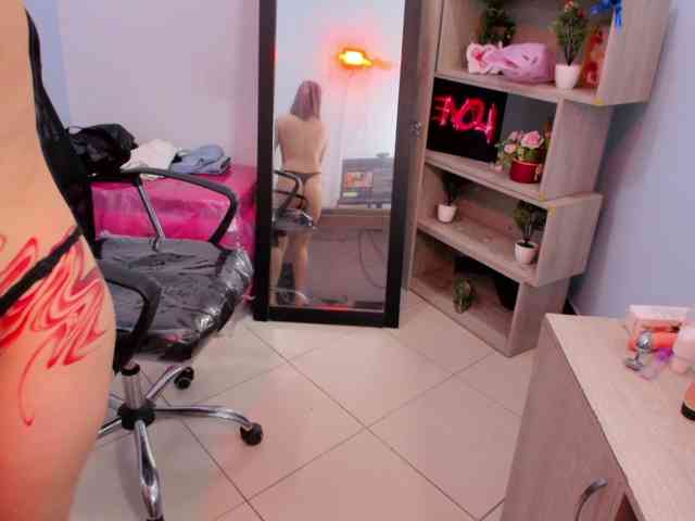 IsabellaSummer webcam