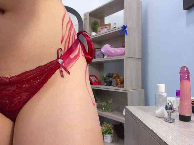 IsabellaSummer webcam