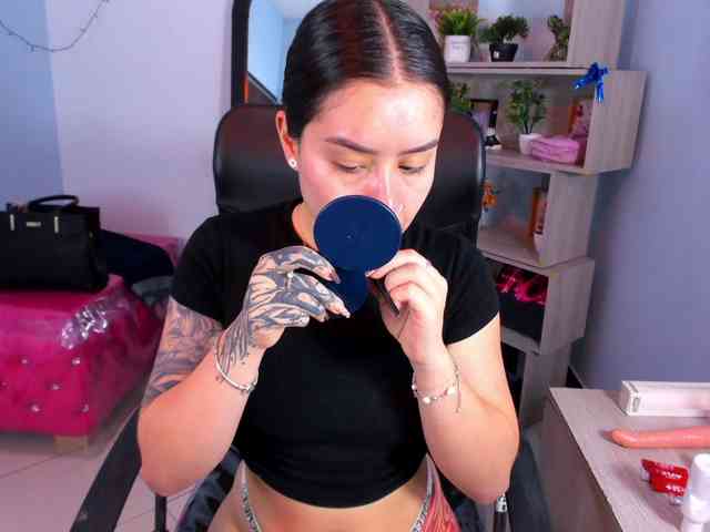 IsabellaSummer webcam