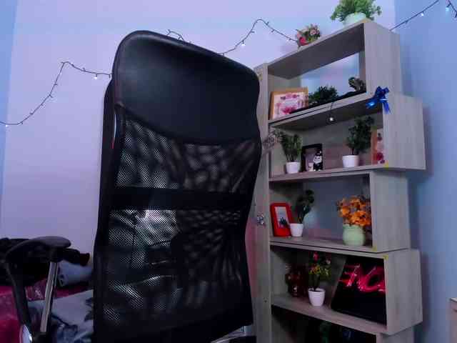 IsabellaSummer webcam