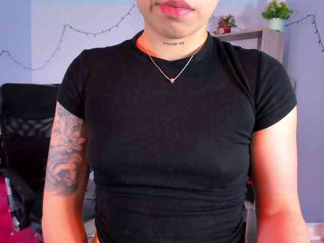 IsabellaSummer webcam