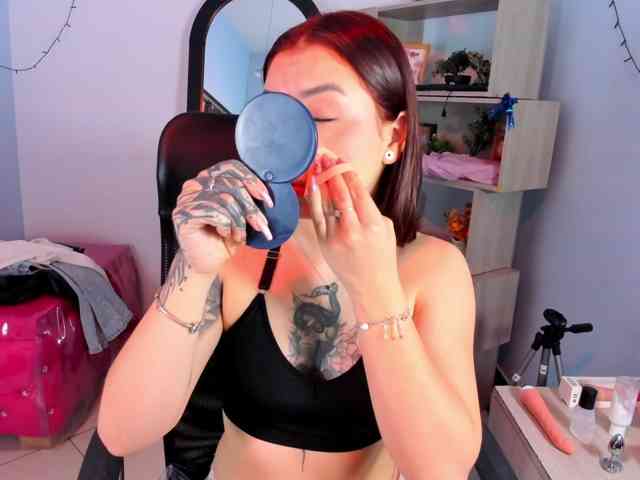 IsabellaSummer webcam