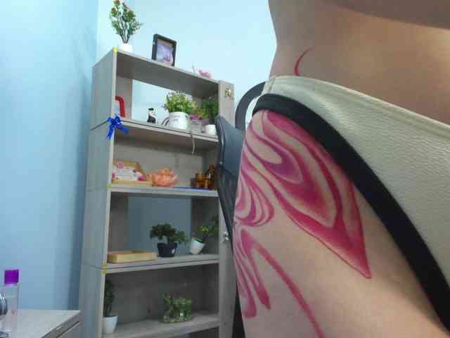 IsabellaSummer webcam