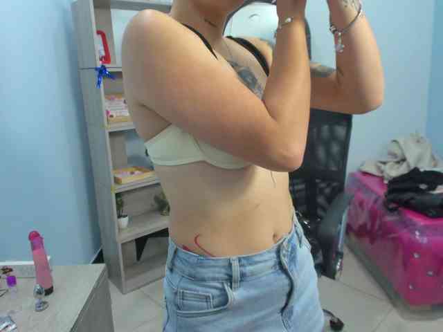 IsabellaSummer webcam