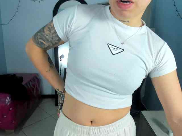 IsabellaSummer webcam