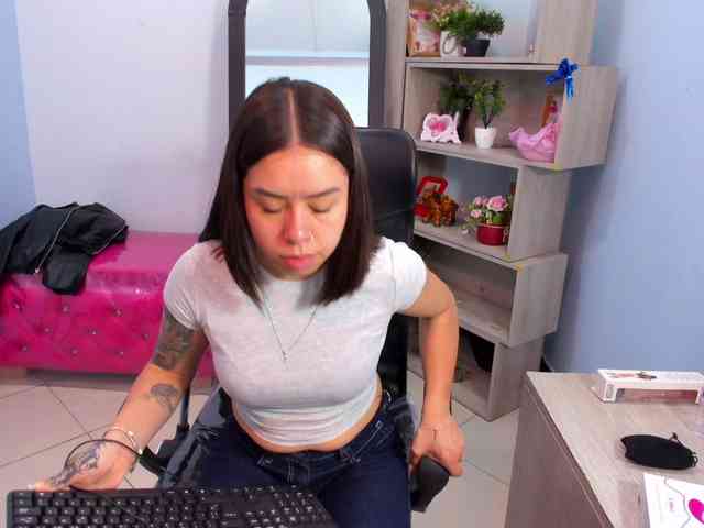IsabellaSummer webcam