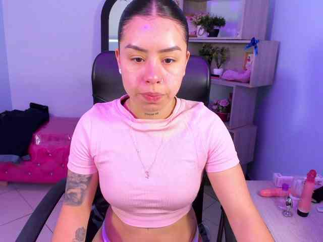 IsabellaSummer webcam