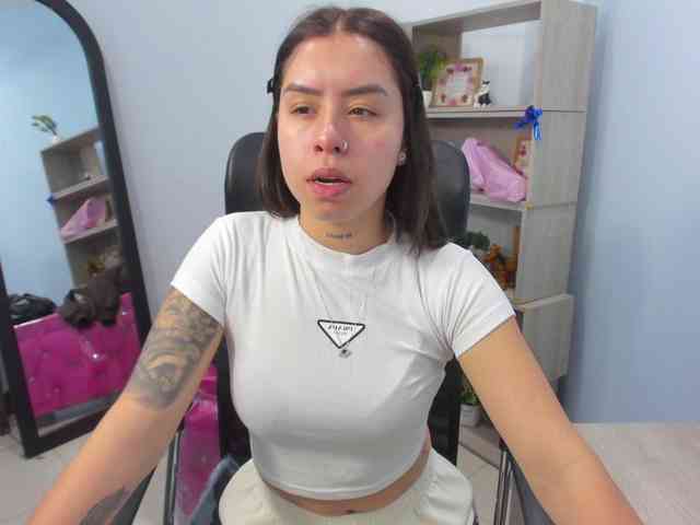 IsabellaSummer webcam