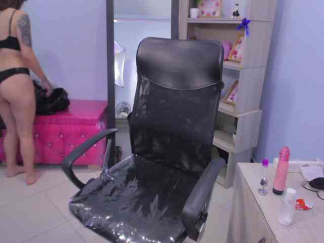 IsabellaSummer webcam