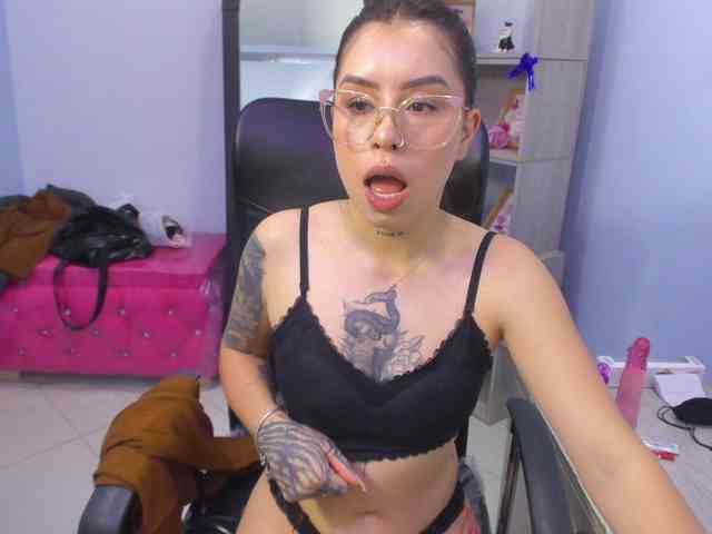 IsabellaSummer webcam