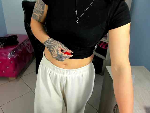 IsabellaSummer webcam