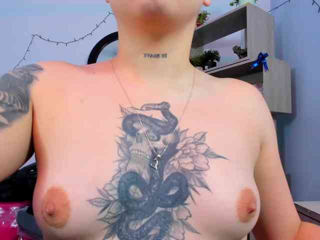 IsabellaSummer webcam