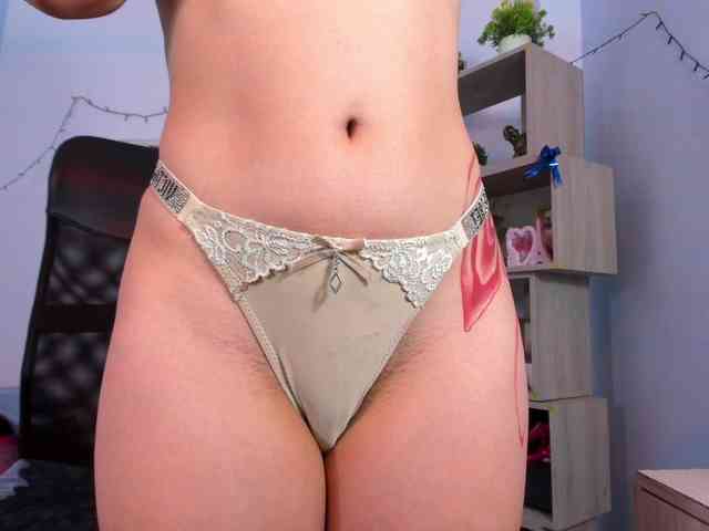 IsabellaSummer webcam