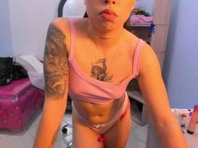 IsabellaSummer webcam