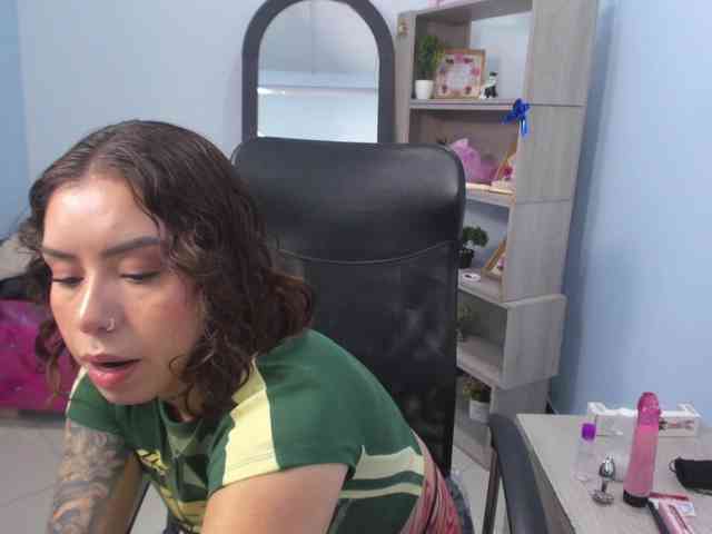 IsabellaSummer webcam