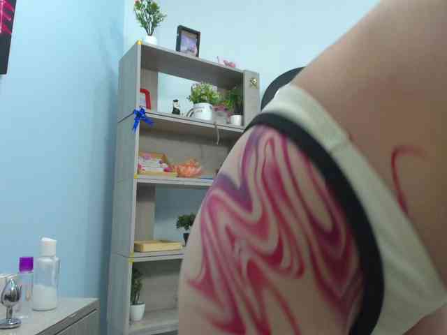 IsabellaSummer webcam