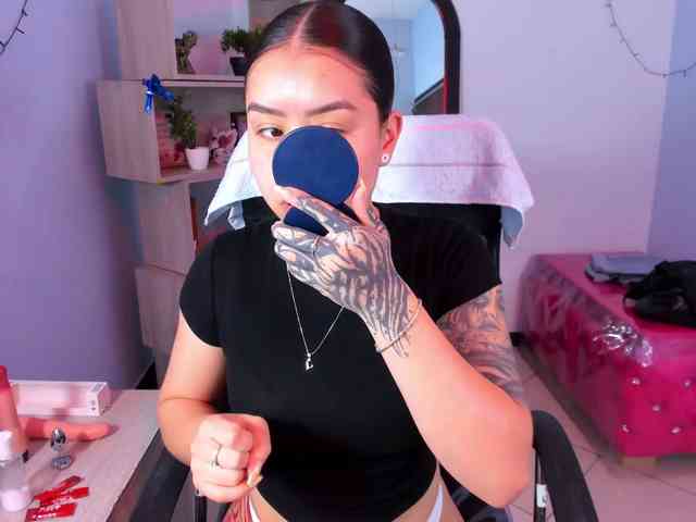 IsabellaSummer webcam
