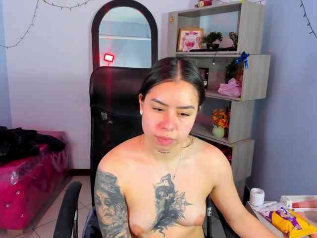 IsabellaSummer webcam